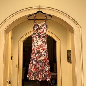 Willa Story floral midi dress, size small. Fully lined and runs true to size.